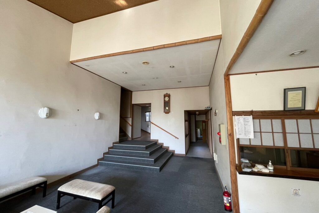 横須賀市「阿部倉温泉 ABEKURA」リノベーション後の内装張替施工例
